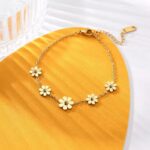 Stainless Steel Golden Daisy Bracelet for Women – Trendy Non-Fading Flower Hand Chain Jewelry Gift