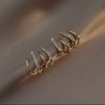 Diamond Claw Earrings Golden & Silver - Image 3
