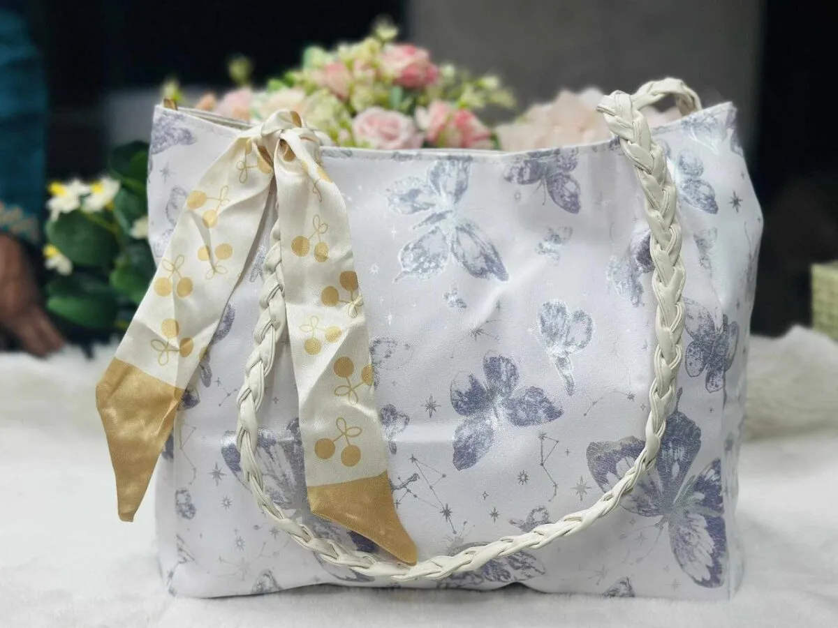 Leisure Large Capacity Summer Shoulder Bag – Butterfly Design, Trendy & Fashionable for College Students - Image 4
